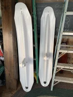A-2000A-Skis.webp